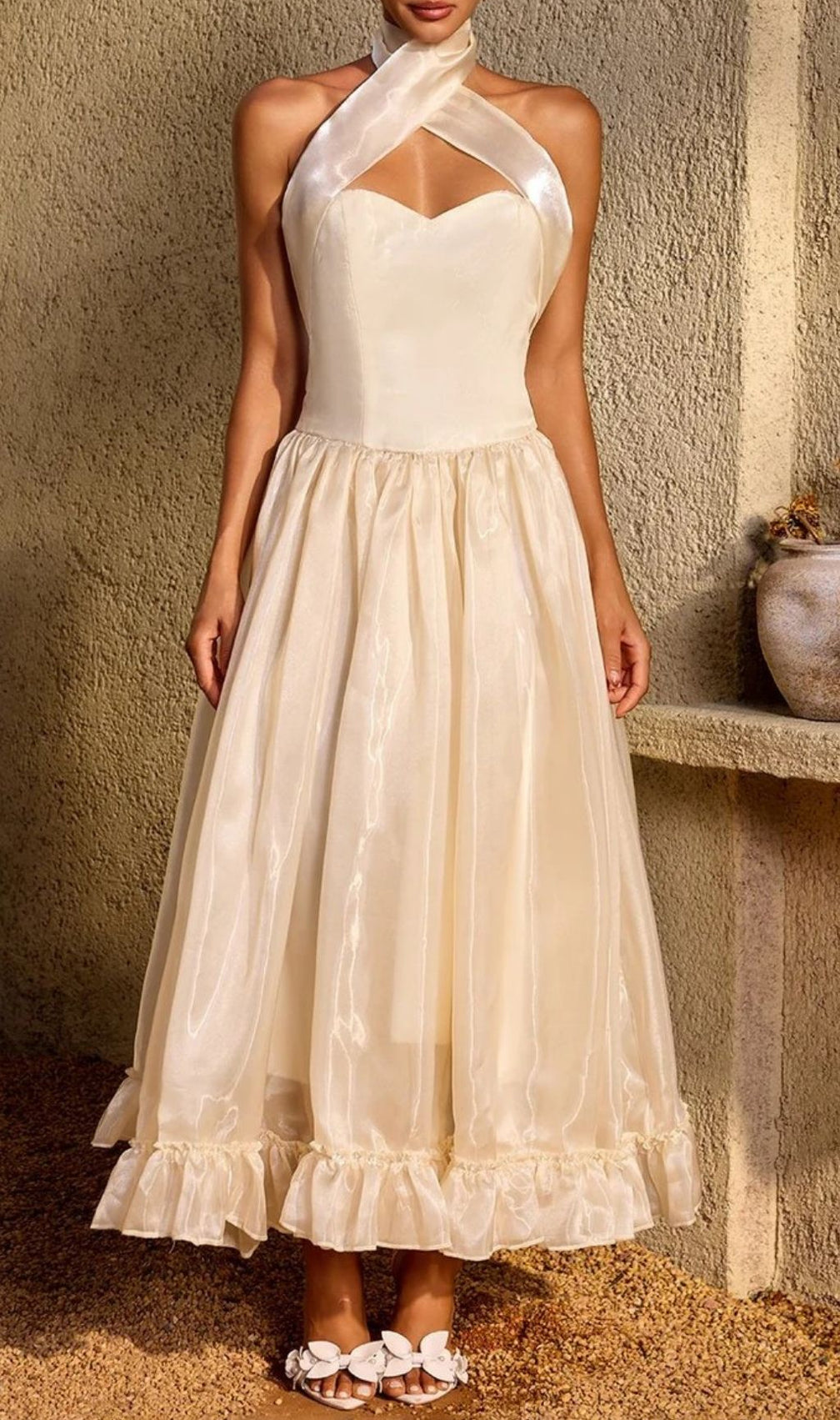 Zorvalen Halterneck Lace Up Flared Maxi Dress