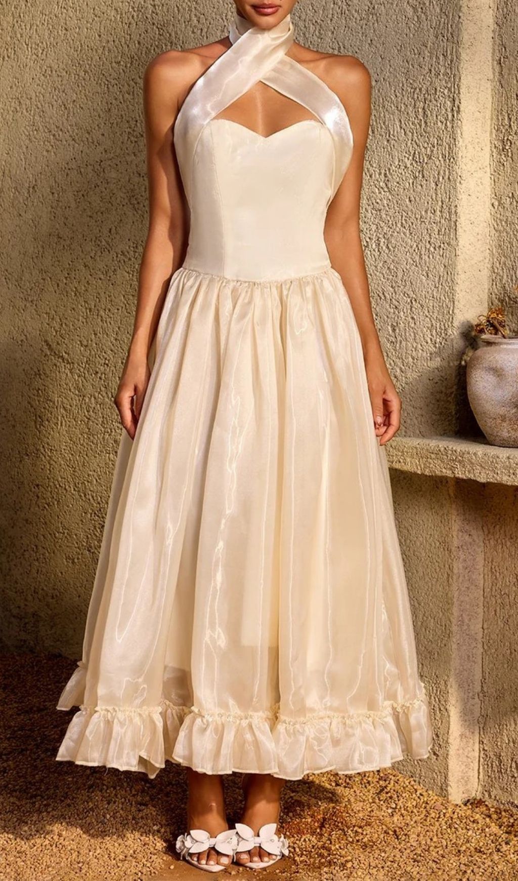 Zorvalen Halterneck Lace Up Flared Maxi Dress