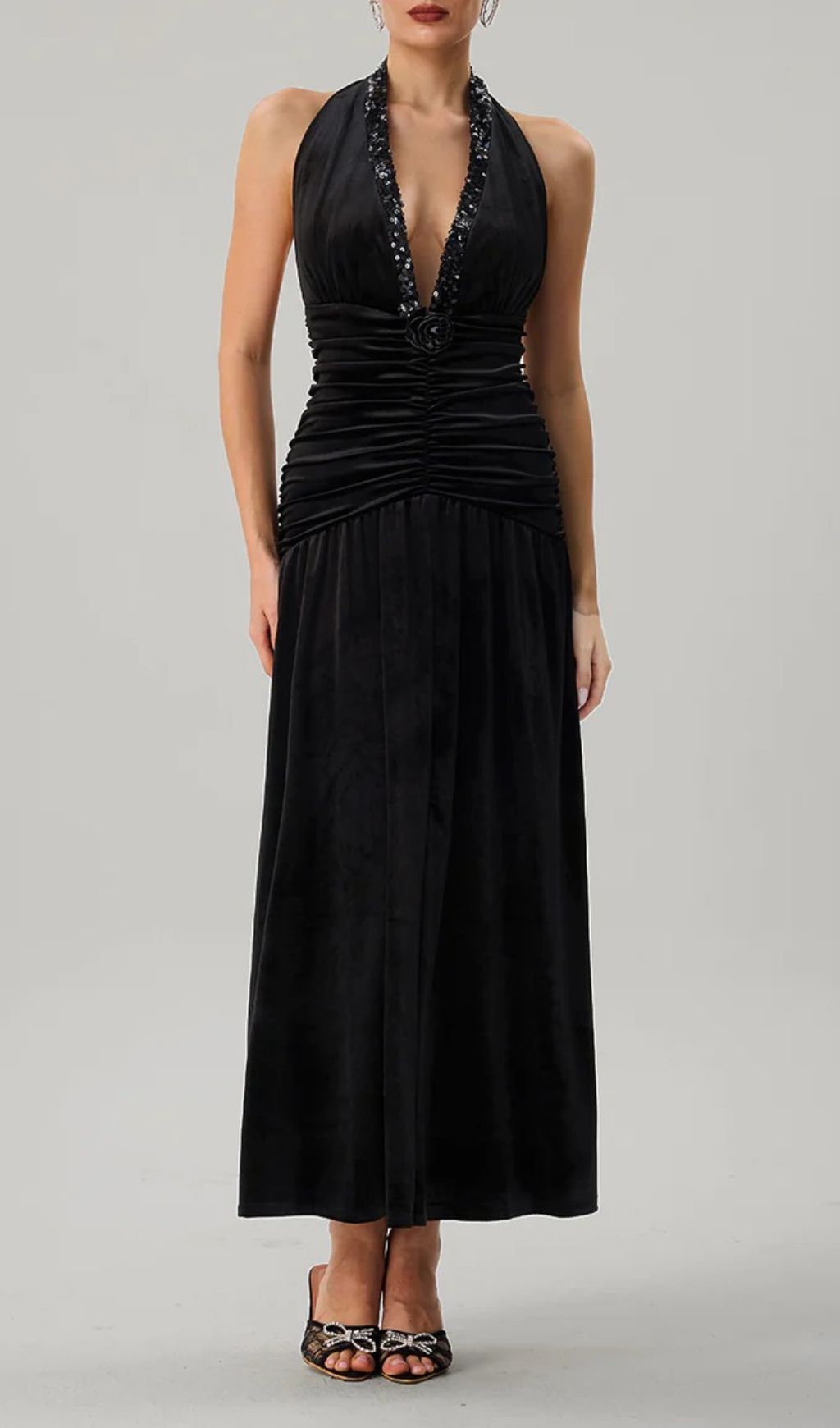 Faro Elegant Black Halterneck Ruched Maxi Dress | Figure-Flattering Evening Gown