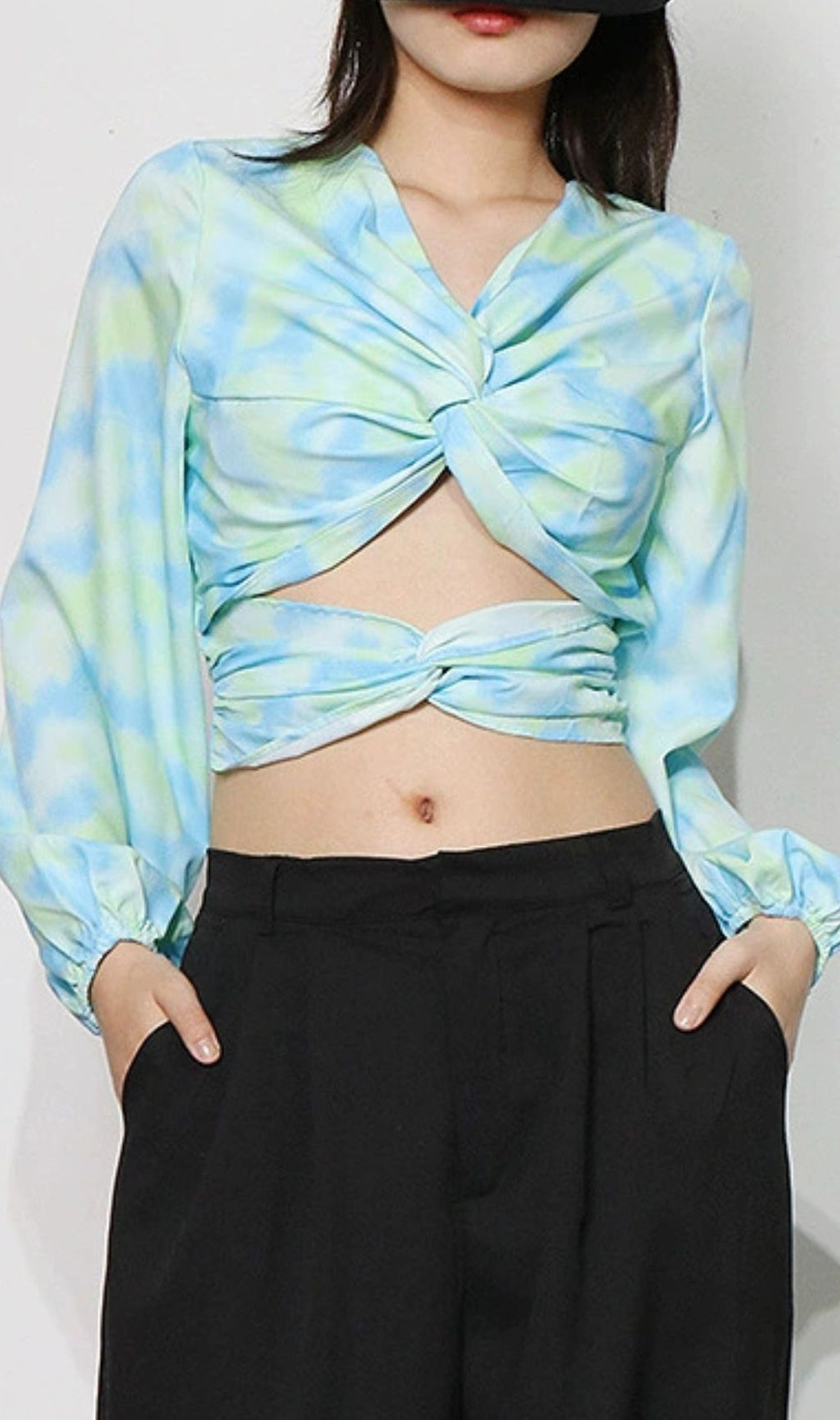 Chic Tie-Dye Twisted Cutout Long Sleeve Crop Top for Women