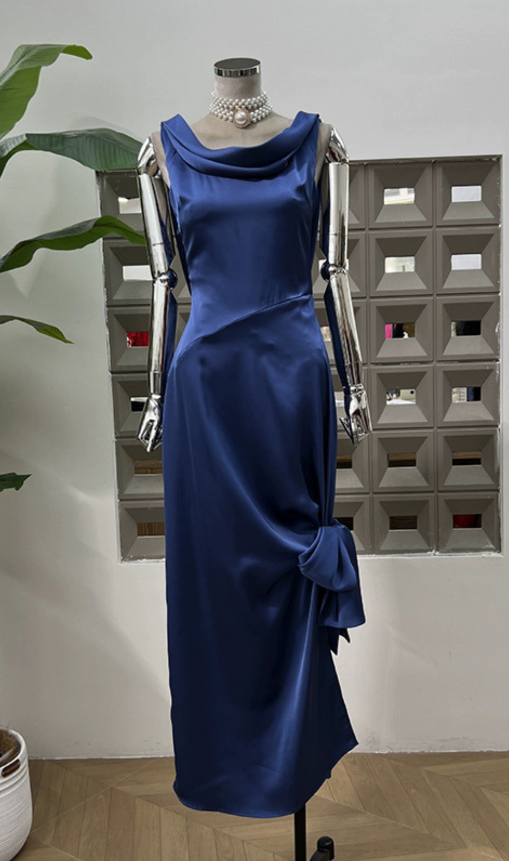 Haruki Sleeveless Backless Maxi Dress