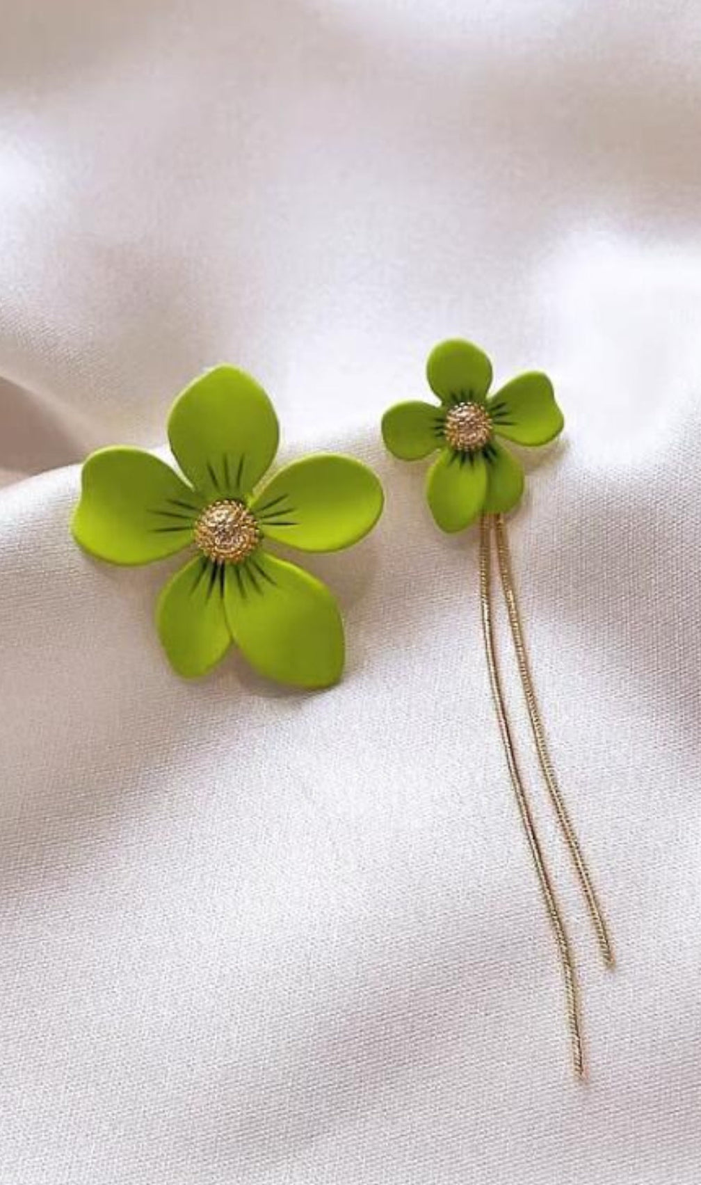 Asymmetrical Tassel Flower Earrings