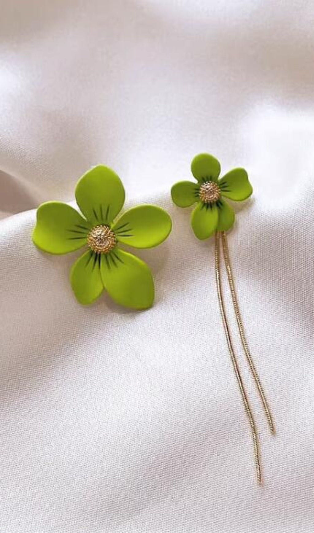 Asymmetrical Tassel Flower Earrings