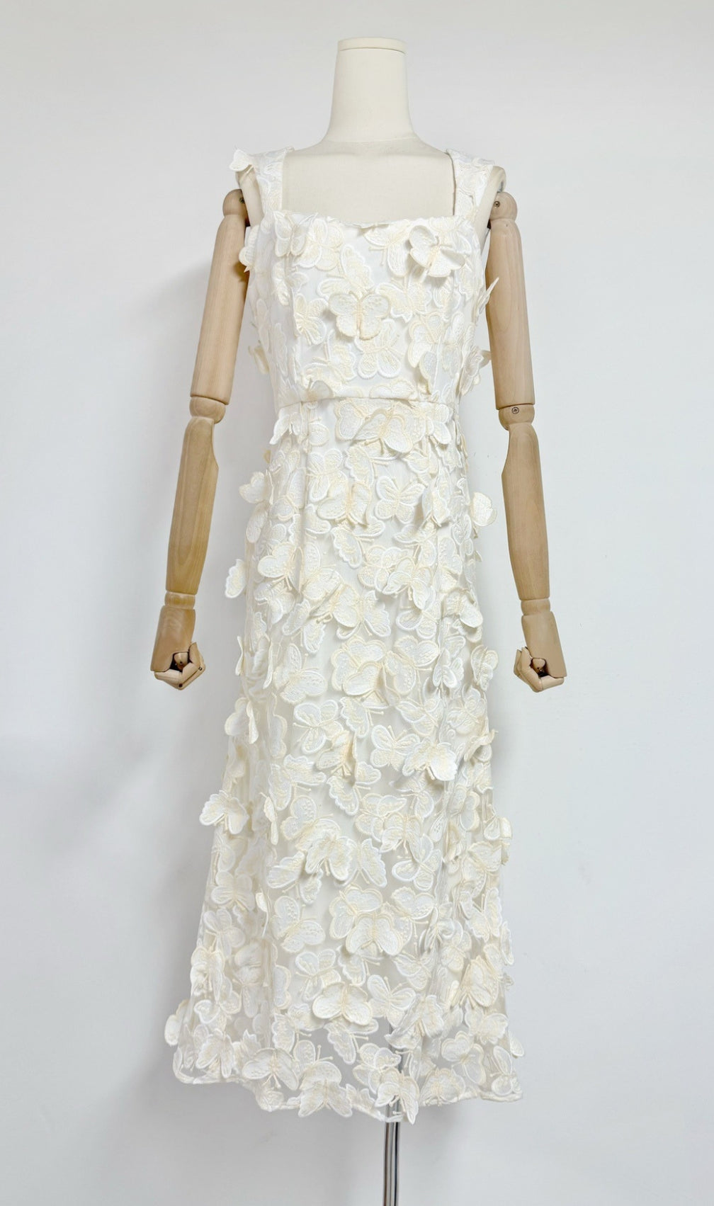 Eddy White Butterfly Embroidery Maxi Dress