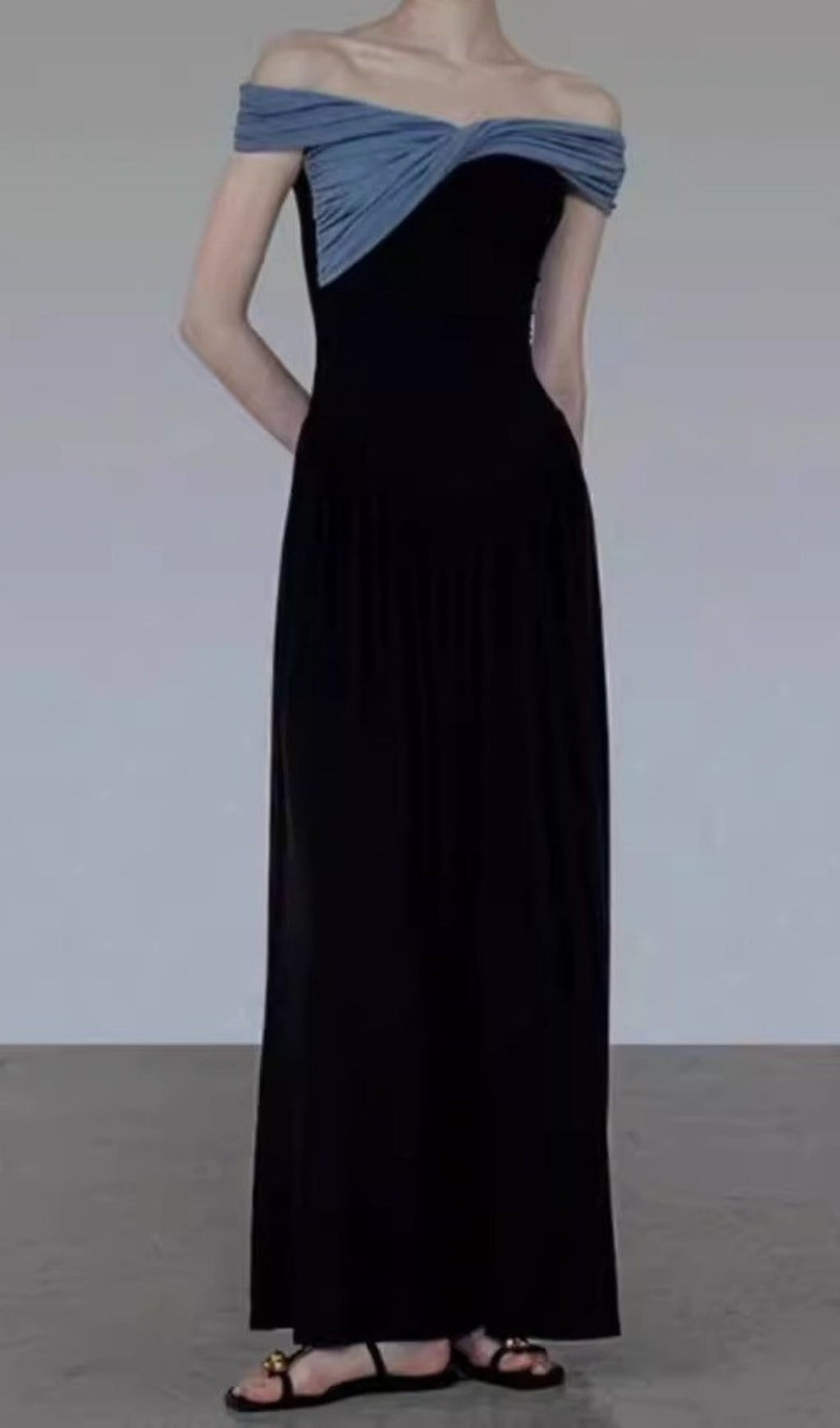 Aurai Contrast Color Knit Maxi Dress