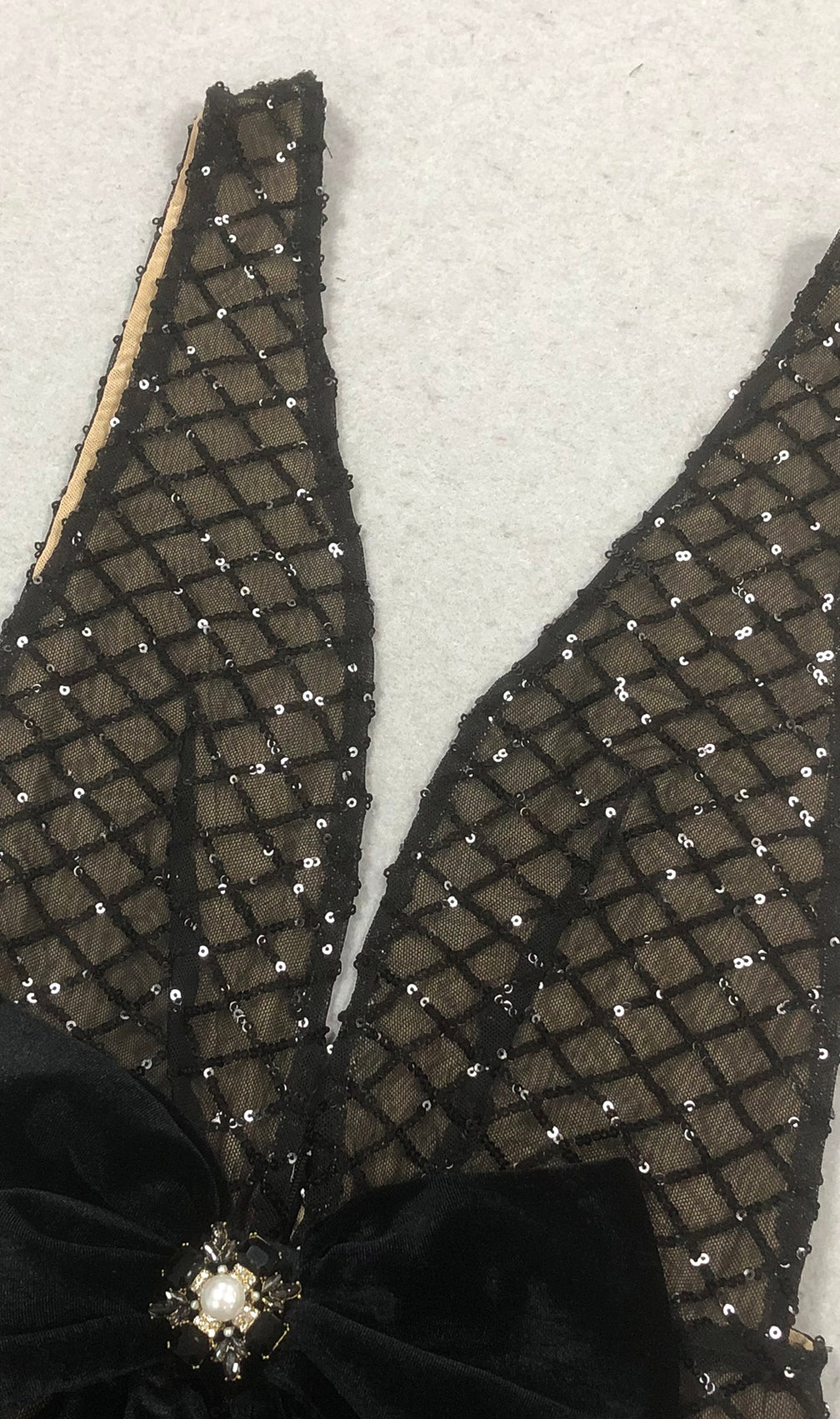 Duaa Black Deep V-Neck Bow Sequin Maxi Dress