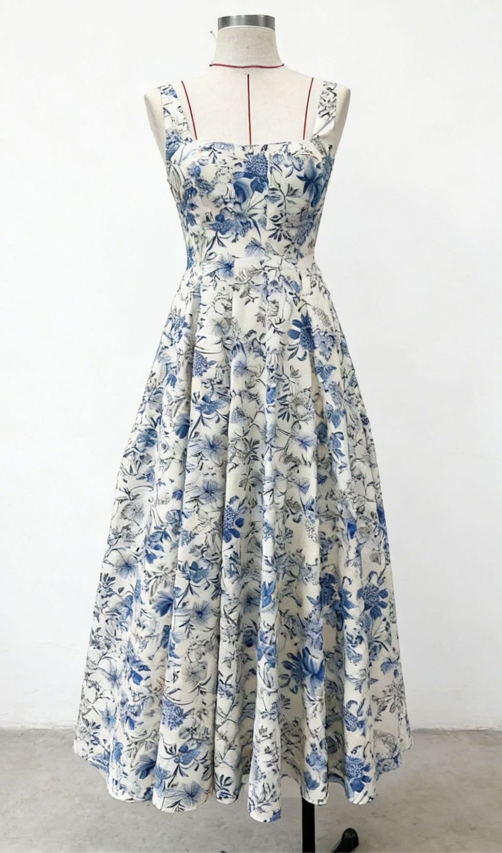 Kenia Elegant Blue Floral Strappy Maxi Dress