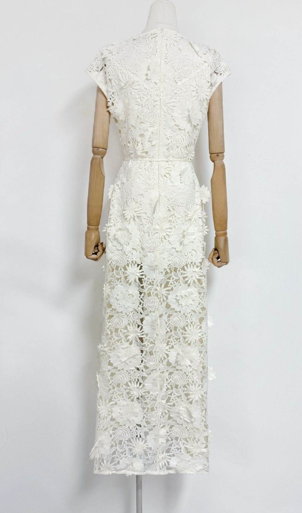 Kiera Ethereal 3D Floral Lace Maxi Dress - Romantic White Gown