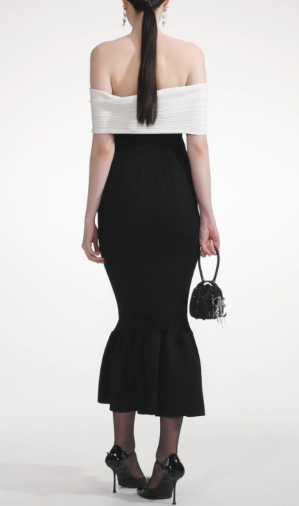 Brial Black Ribbed Fluted Midi Dress