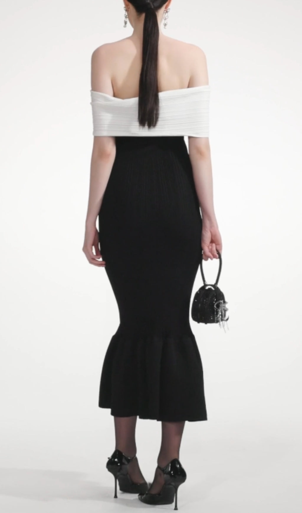 Brial Black Ribbed Fluted Midi Dress