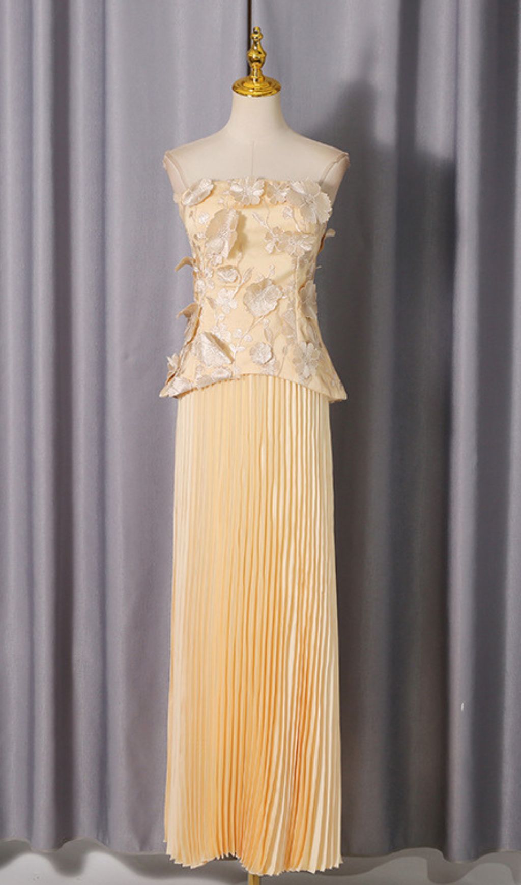 Julieta Elegant 3D Floral Peplum Top & Pleated Maxi Skirt Set