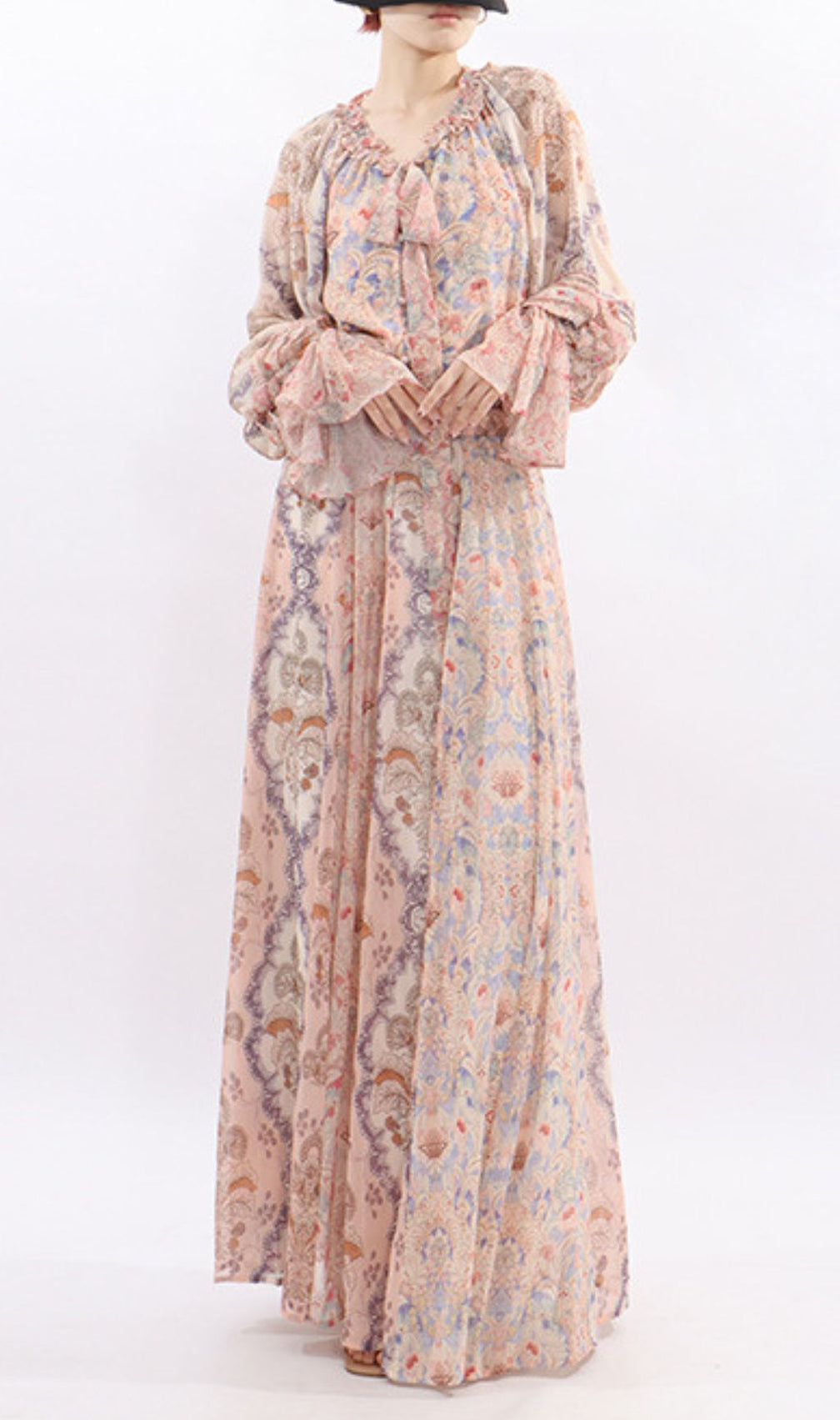 Jawahir Boho Chic Printed Long Sleeve Maxi Two-Piece Set - Effortless Elegance