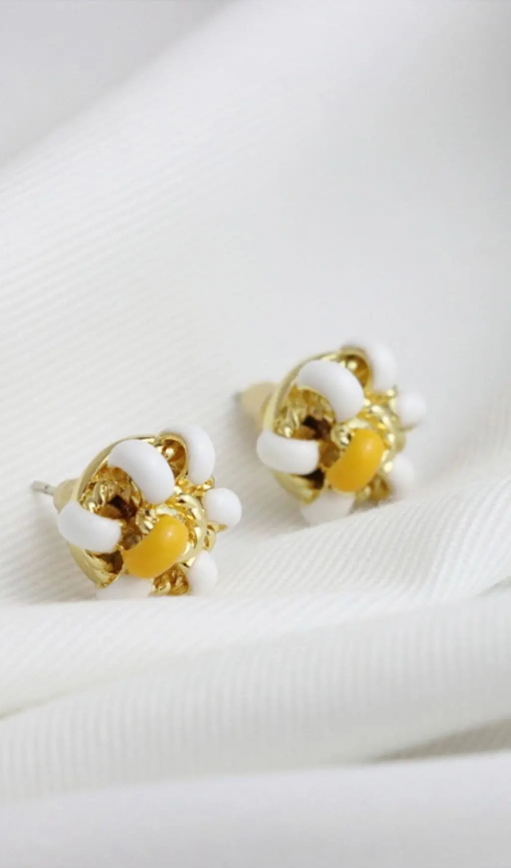 18K Gold Enamel Flower Ear Studs - White