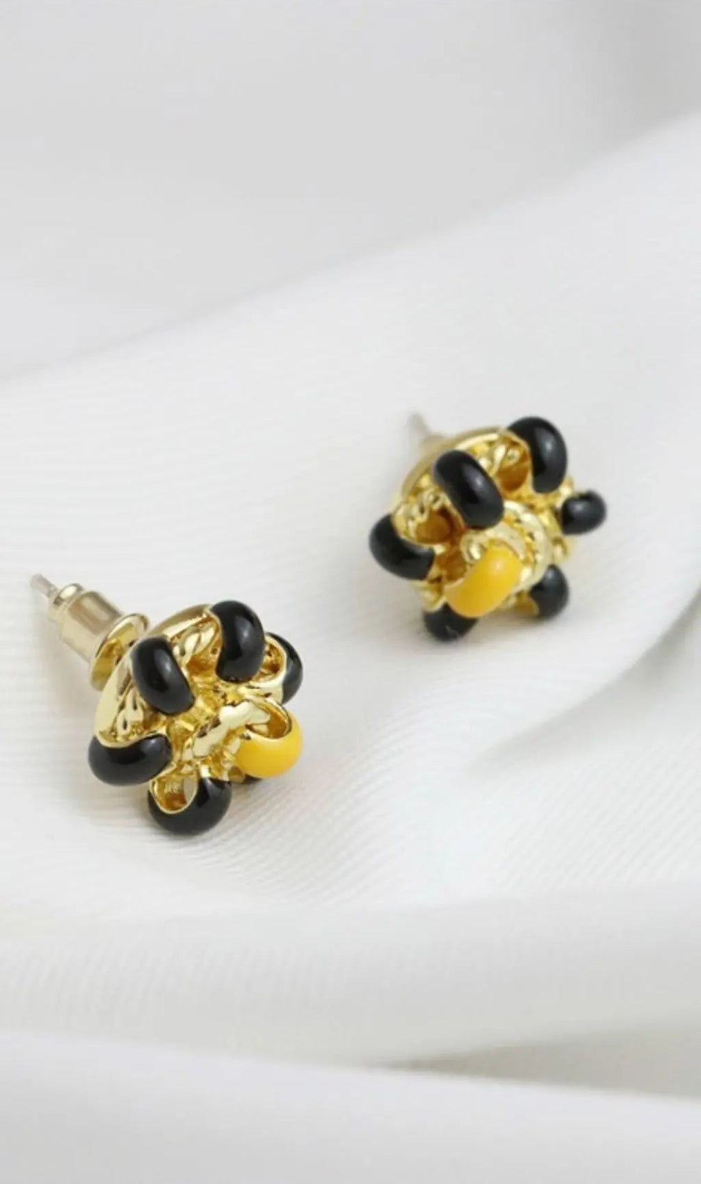 18K Gold Enamel Flower Ear Studs - Black
