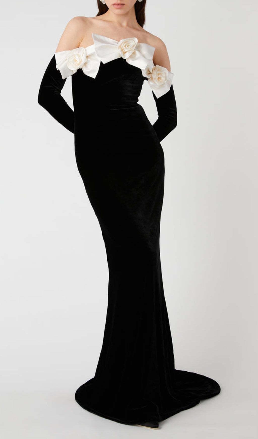 Binnie Black Bow Flower Velvet Maxi Dress