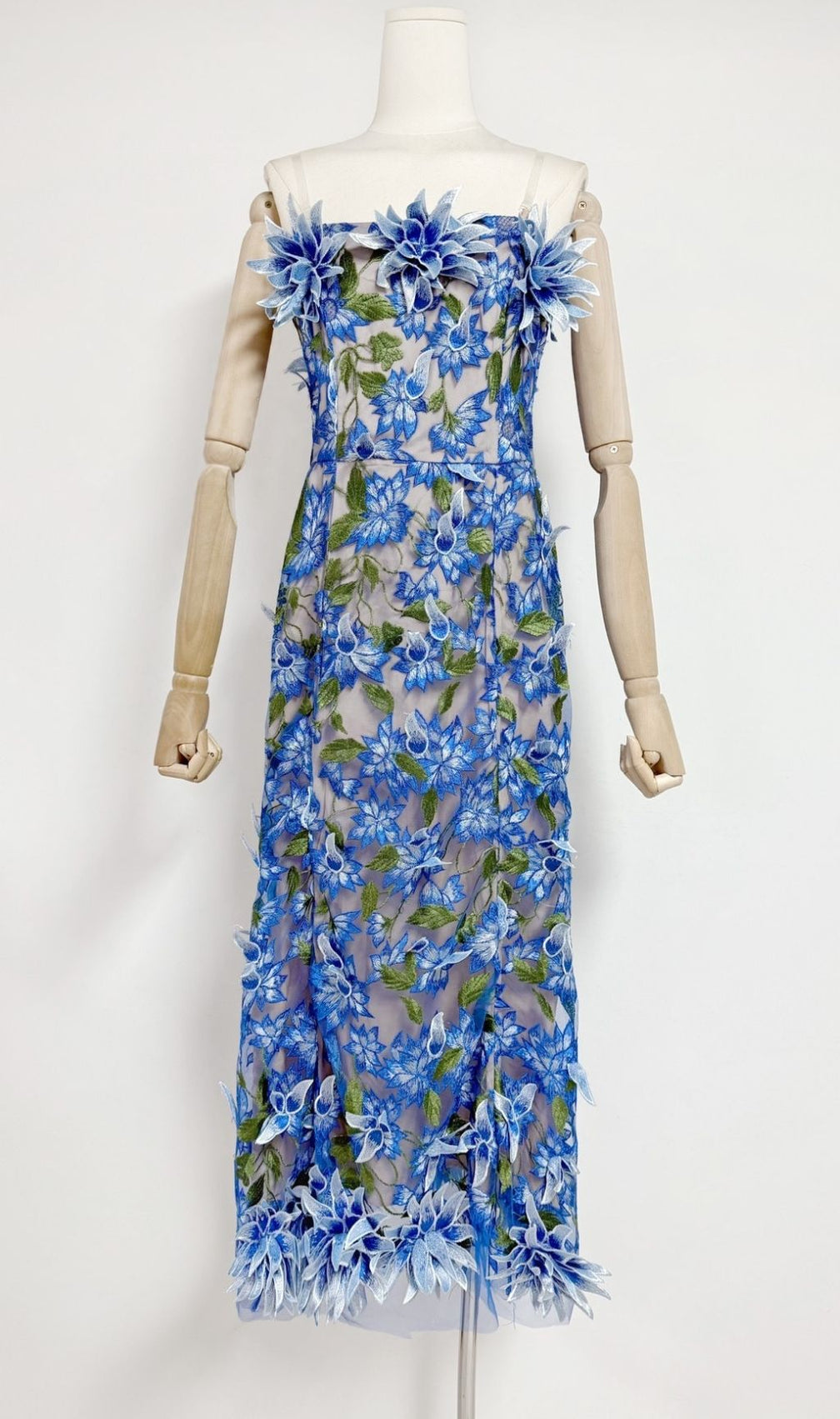 Derya Blue Floral Embroidered Strapless Midi Dress for Women