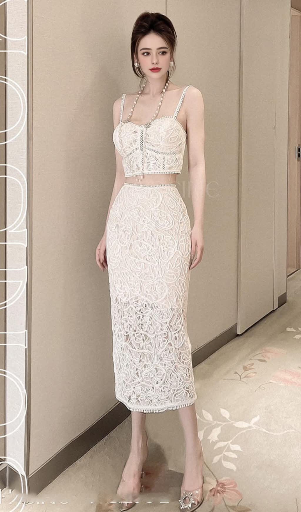 WHITE LACE TOPS FLOWER HOLLOW SKIRTS SUITS