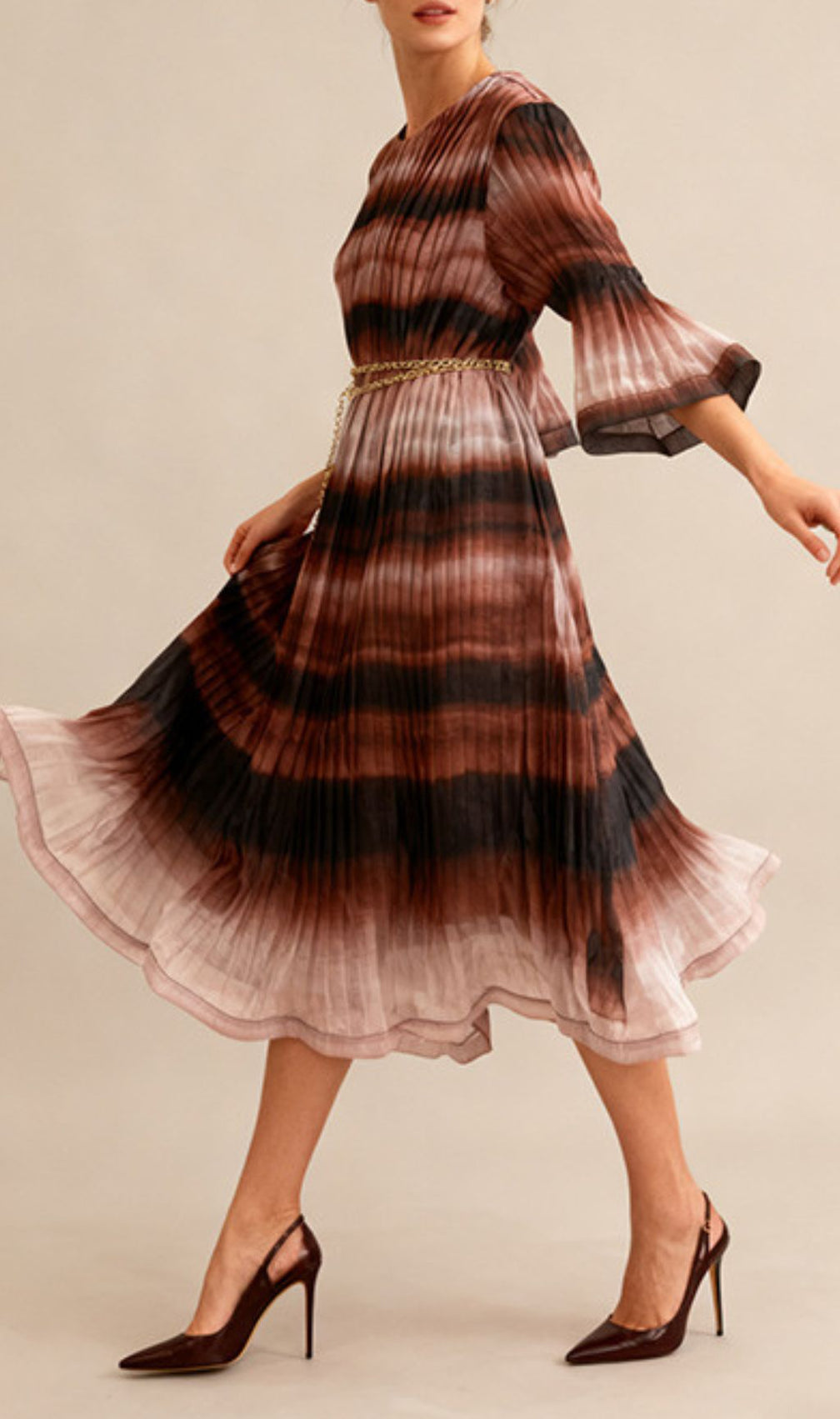 Itsuko Pleated Ombre Flare Sleeve Midi Dress