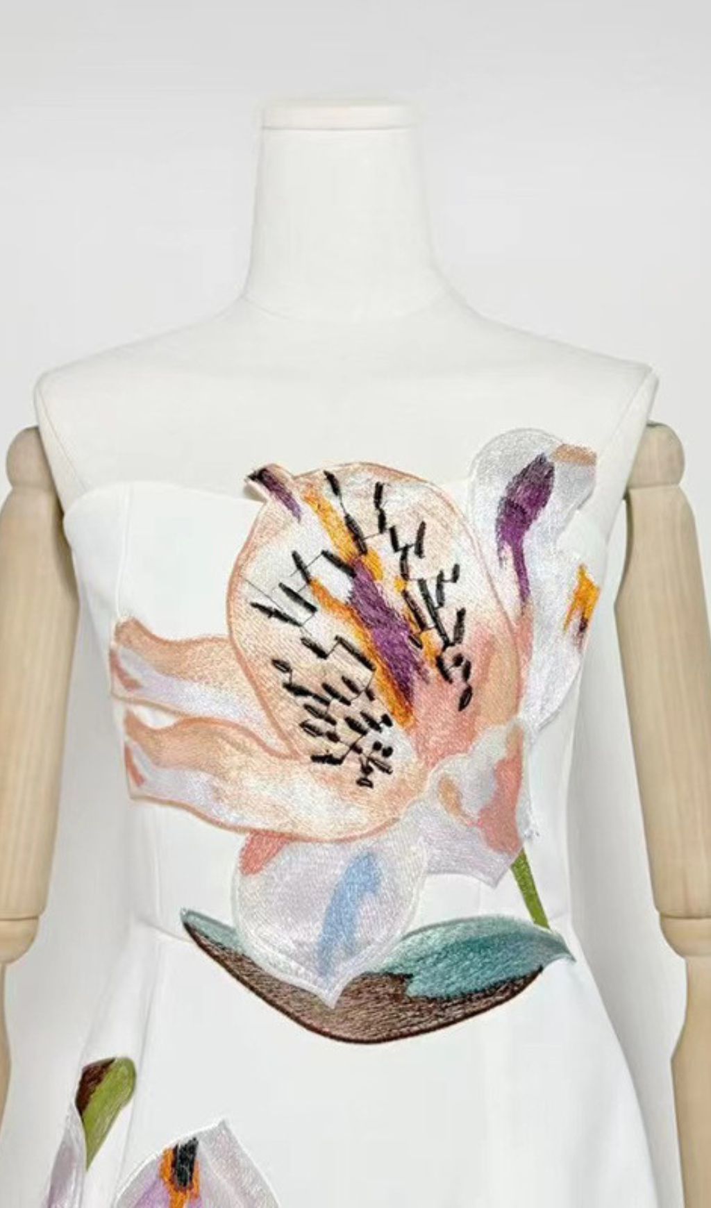 Huy White Strapless Mini Dress | 3D Floral Appliqué for Summer & Parties