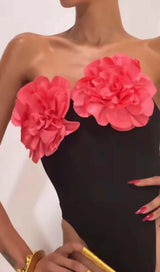 FLORAL APPLIQUÉD SWIMSUIT IN BLACK